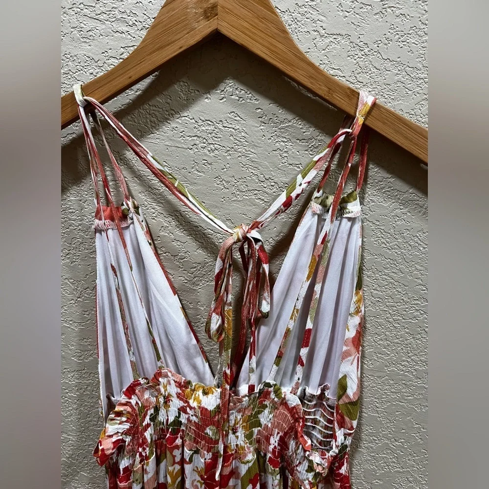 NWT ELLE HALTER TOP SPRING JUMPSUIT - Picture 6 of 10
